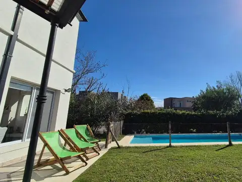 Casa en Alquiler Temporal de 4 dormitorios