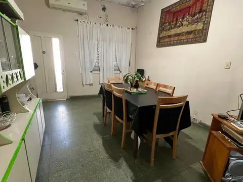 Depto Tipo Casa en Venta de 5 ambientes