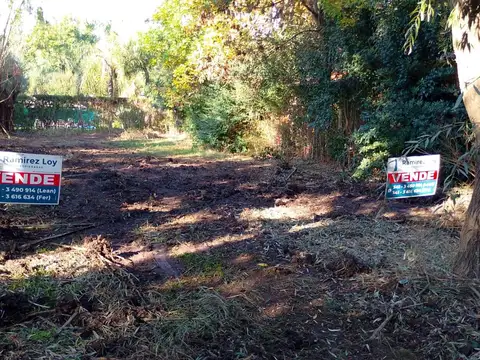 permuta por auto de alta gama Terreno en Roldan