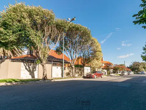 Depto Tipo Casa 4 ambientes con 2 baños