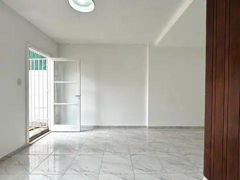 Casa en Venta en Rafael Calzada, USD 70.000
