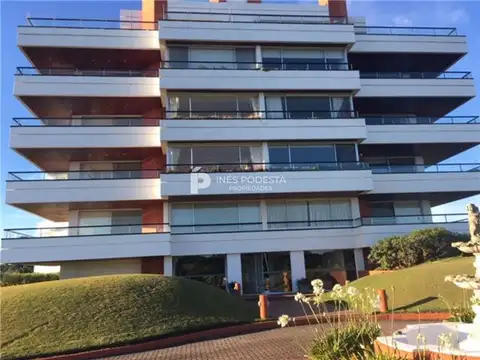 Departamento en Venta en Punta del Este, USD 1.450.000