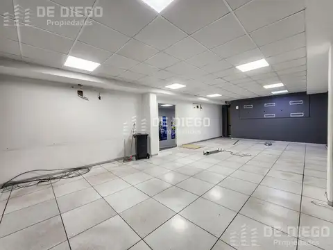Oficina en Alquiler con 1 cochera