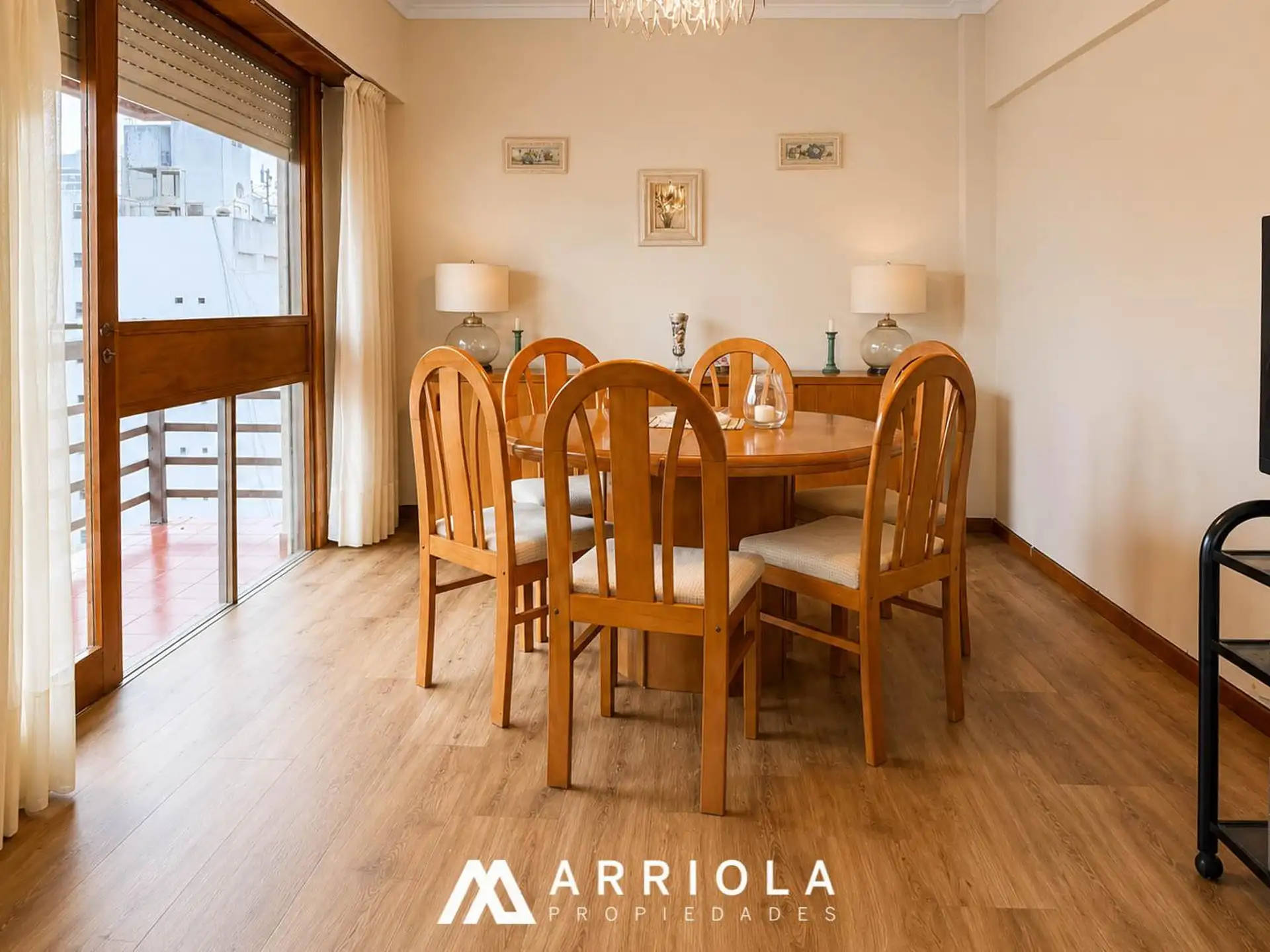 Depto 3 amb, 70m² en La Perla, con muebles y 2 baños