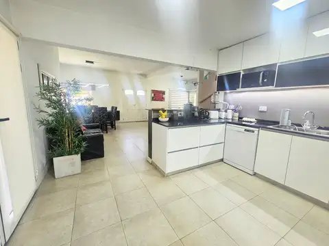 CASA 6 AMBIENTES BANCO PROVINCIA FRANCISCO ALVAREZ