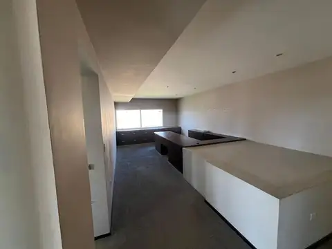Oficina 6 ambientes con 1 baño
