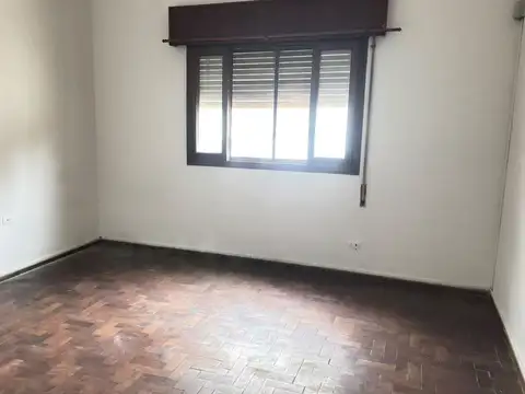 Santa Fe 6013 PB (IMPUESTOS A CARGO DEL PROPIETARIO)