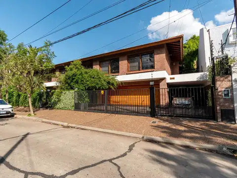 Vicente Fidel López 755