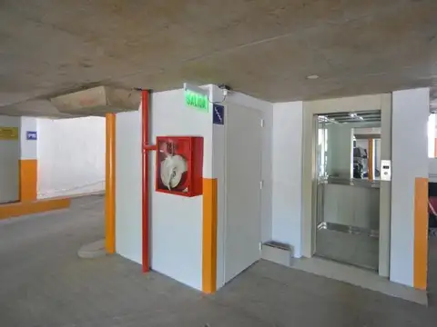 COCHERAS EN ALQUILER CON ACCESO POR RAMPA FIJA