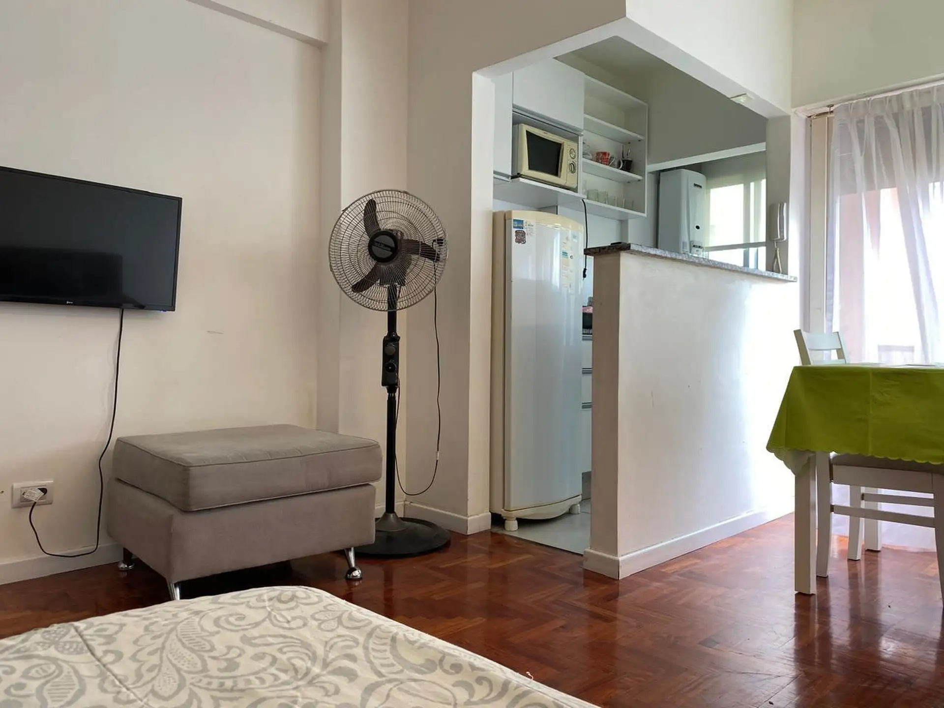 Depto 2 amb, 40m² a la calle en Av Luro 2600, sin expensas