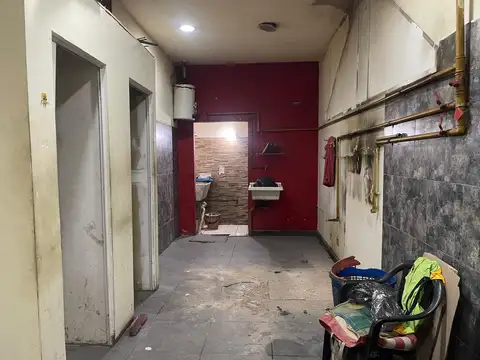 LOCAL COMERCIAL APTO VARIOS RUBROS MUY BUENA UBICACION