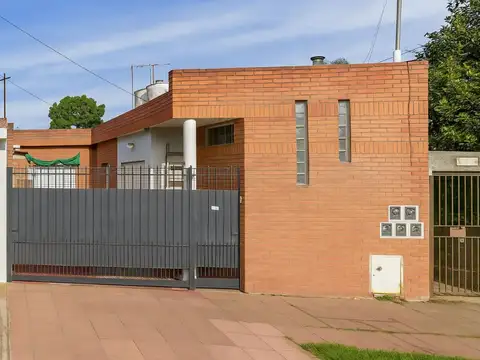 Depto Tipo Casa en Venta de 2 ambientes