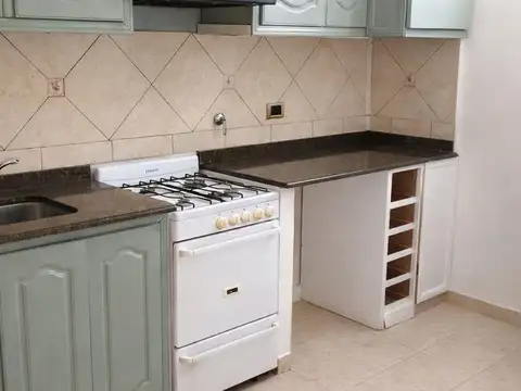 Depto Tipo Casa 2 ambientes con 1 baño