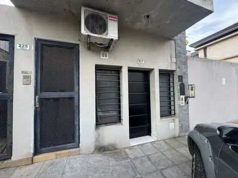 Depto Tipo Casa Monoambiente con 1 baño
