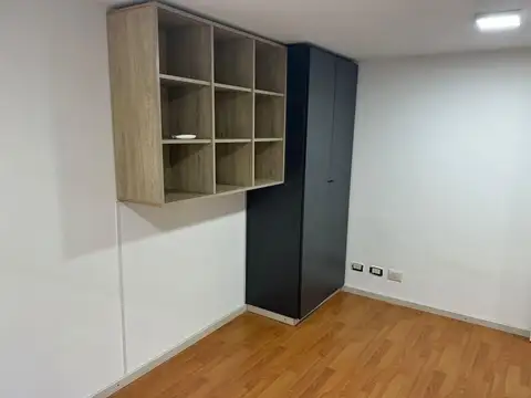 Oficina 2 ambientes con 2 baños