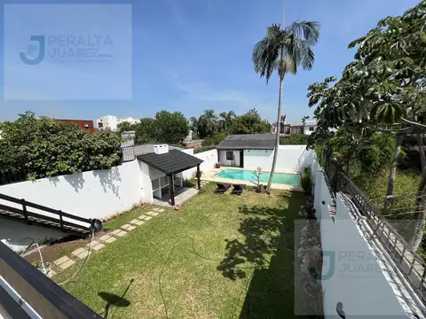 Casa 6 ambientes con 4 baños
