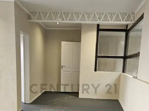 Departamento 8 ambientes con 3 baños