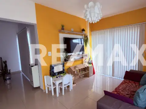 Astete esquina Zitarrosa 200