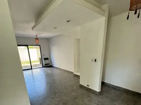 Casa 3 ambientes con 2 baños