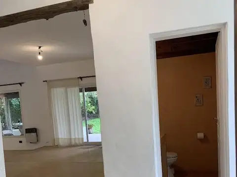 Casa en Alquiler con 2 cocheras
