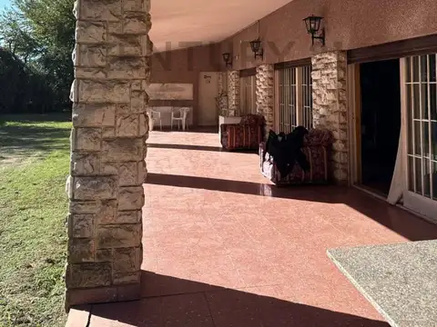 Se vende importante quinta en Barrio Los Robles, Venado Tuerto