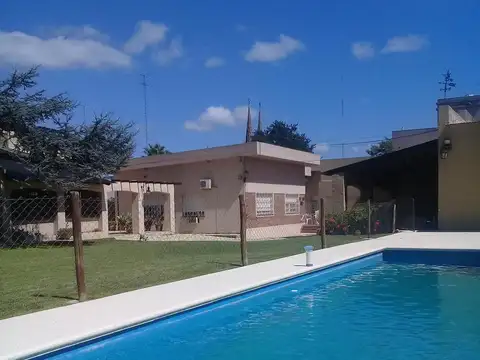 Casa 7 ambientes con 3 baños