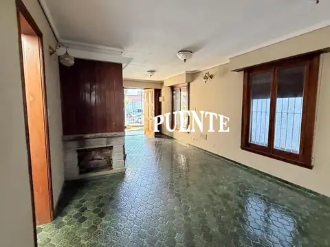 Casa en Venta con 6 cocheras