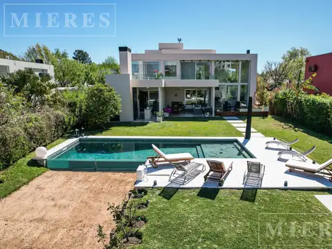 Casa en venta al río en Santa María de Tigre