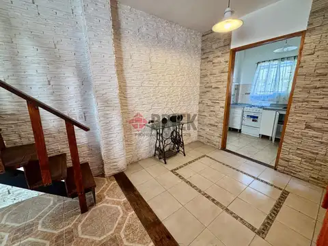 Depto Tipo Casa en Venta con 1 cocheras