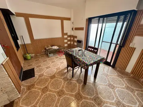 Depto Tipo Casa en Venta 40 años