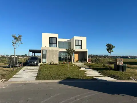 Venta Casa - Riberas - Puertos de Lago - 6 ambientes