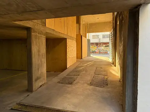 ALQUILER COCHERA GOLDEN PLAZA