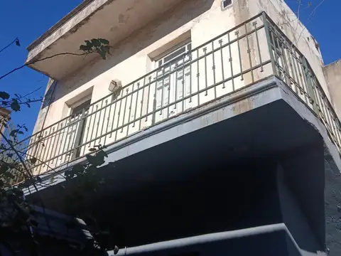 Casa 7 ambientes con 3 baños