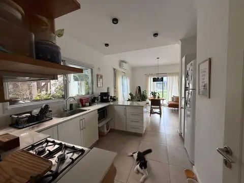 Casa en Venta en El Cantón - Barrio Puerto, USD 275.000