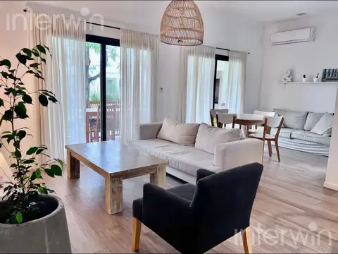 Casa en San Matias - 4 Ambientes - Pileta - VENTA