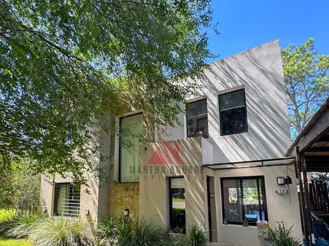 Casa en Venta con 1 cochera