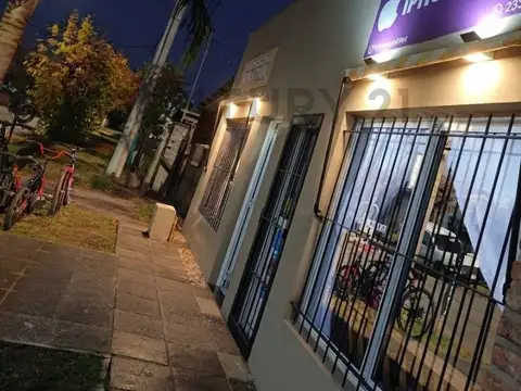 VENTA LOCALES Y CASA  en Parada Robles Exaltación de la Cruz