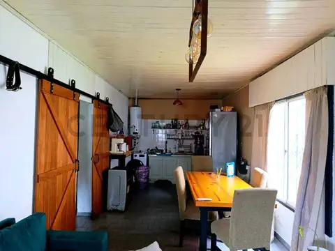 VENTA-CASA (con gas natural) + 2 LOCALES  en Parada Robles EX.de la Cruz