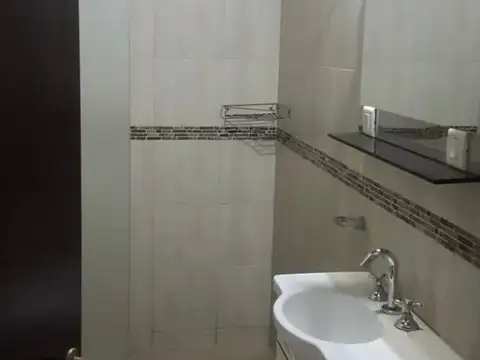 Casa en Alquiler en Luzuriaga, $ 750.000
