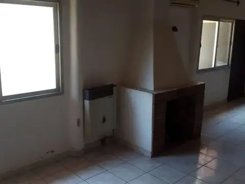 Casa en alquiler en Luzuriaga