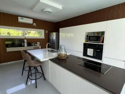 Casa en Venta al Este