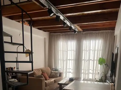 Depto Tipo Casa en Venta en Colegiales, USD 85.000