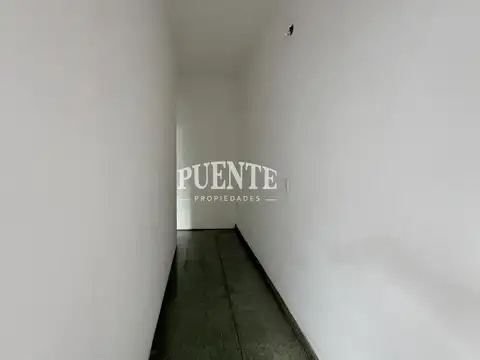 Casa en Alquiler con 2 cocheras