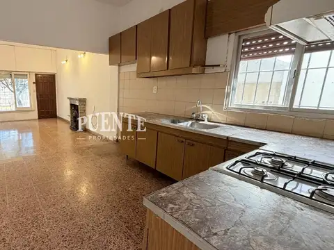 Casa en Alquiler en Temperley, $ 1.200.000