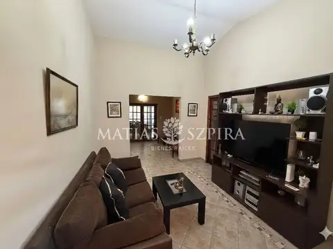 Casa 4 ambientes con 3 baños
