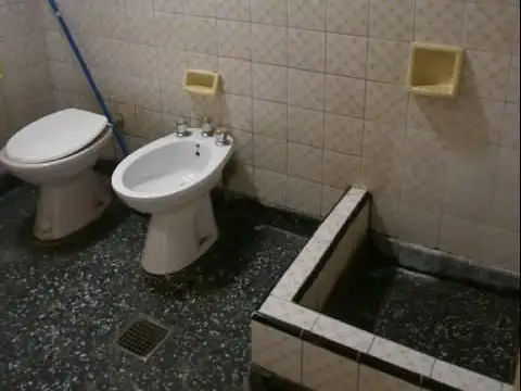 Depto Tipo Casa 5 ambientes con 2 baños