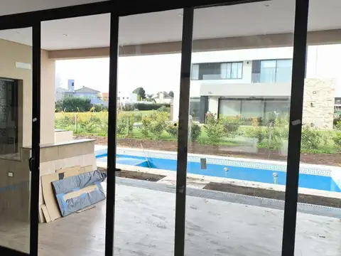 Casa en Venta en Canning Chico, USD 318.000