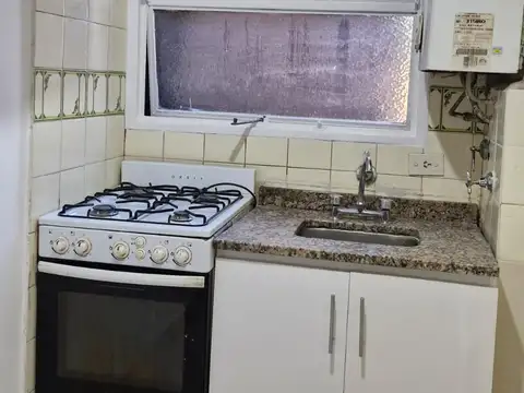 Teniente General Juan Domingo Perón 2200, Piso 2