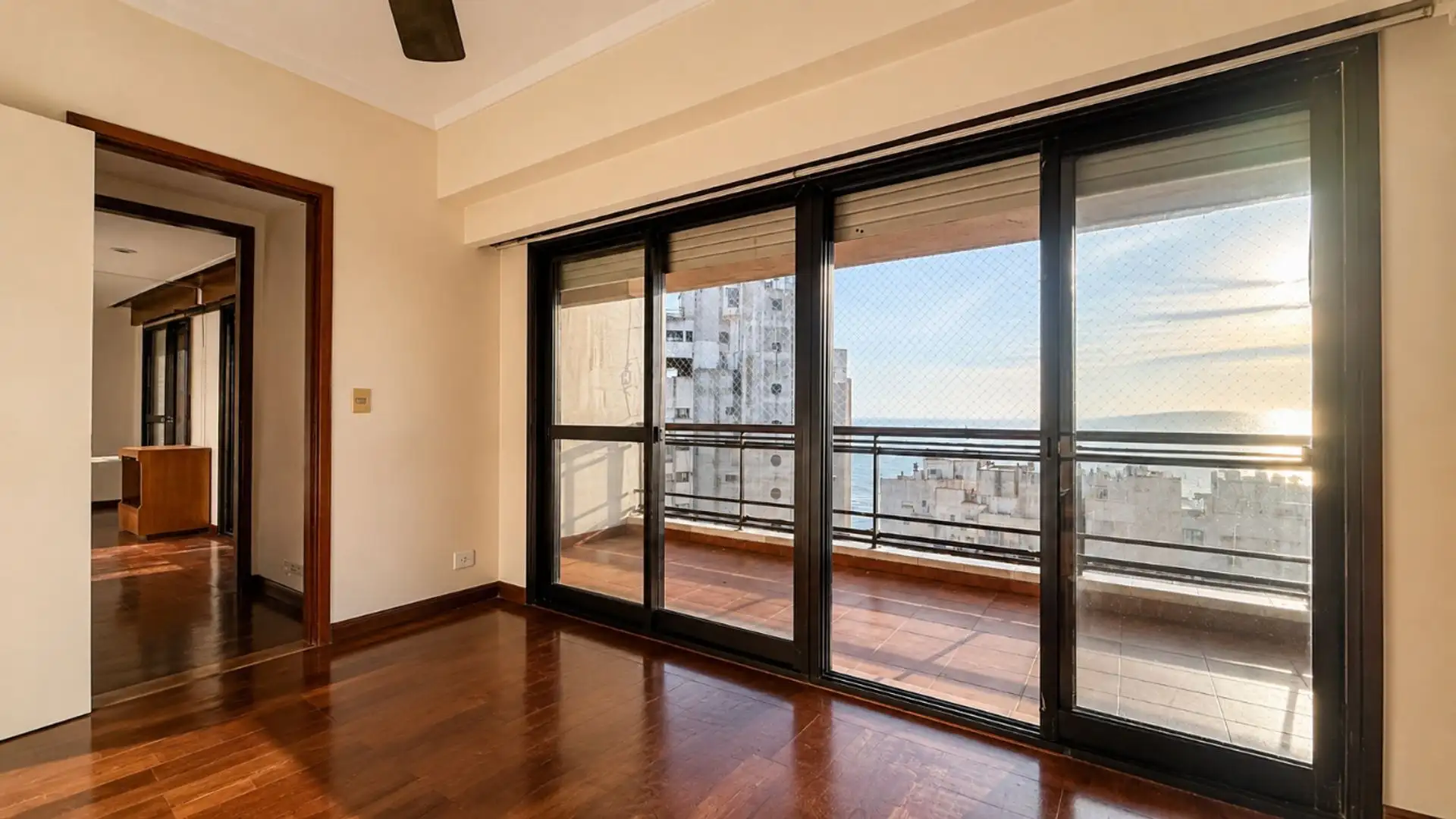 Tríplex en venta en Edificio La Loma, 204m², 2 dorm, vista al mar