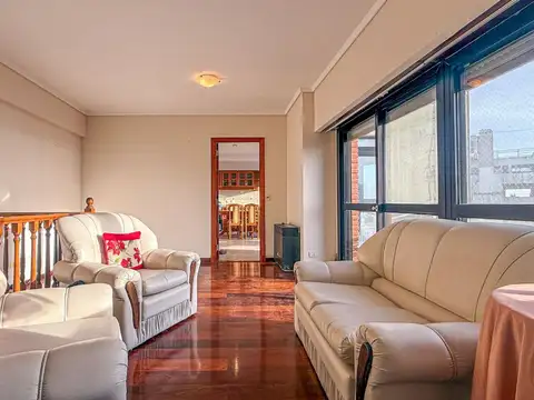 Departamento en Venta con 2 cocheras